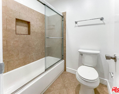 7777 W 91st Street - Photo Thumbnail 12