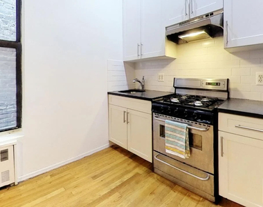 1297 Lexington Avenue - Photo Thumbnail 1