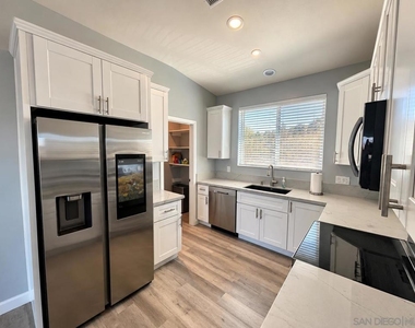31141 Pauma Heights Rd - Photo Thumbnail 11