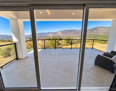 31141 Pauma Heights Rd - Photo Thumbnail 5