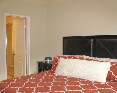 8807 N Promenade Pl - Photo Thumbnail 6