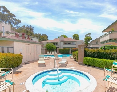 8811 Gilman Dr - Photo Thumbnail 9