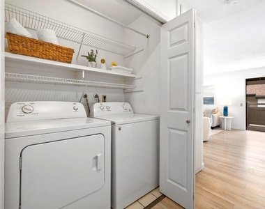 8811 Gilman Dr - Photo Thumbnail 7