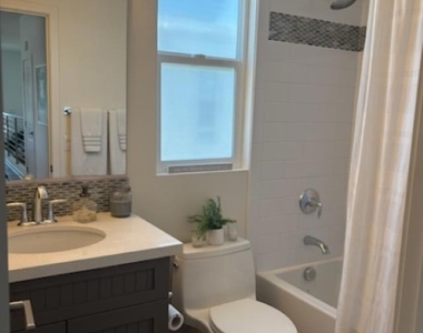 2675 Roosevelt St - Photo Thumbnail 11