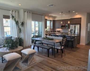 2675 Roosevelt St - Photo Thumbnail 17