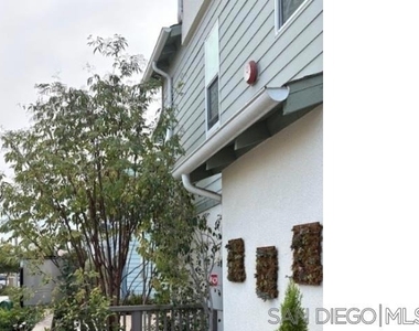 2675 Roosevelt St - Photo Thumbnail 2