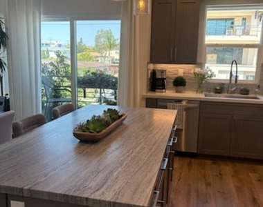 2675 Roosevelt St - Photo Thumbnail 22