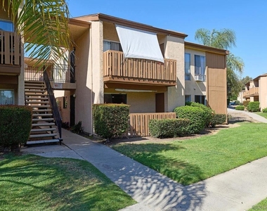 1051 Rock Springs Rd - Photo Thumbnail 15