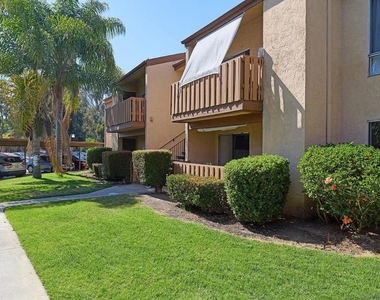 1051 Rock Springs Rd - Photo Thumbnail 16