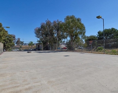 1051 Rock Springs Rd - Photo Thumbnail 22