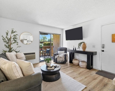 1051 Rock Springs Rd - Photo Thumbnail 1