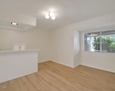 12754 Addison Street - Photo Thumbnail 12