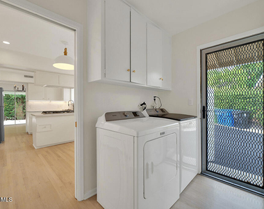 12754 Addison Street - Photo Thumbnail 18