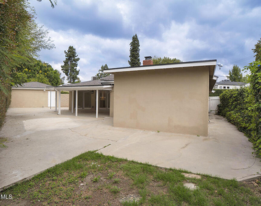 12754 Addison Street - Photo Thumbnail 34