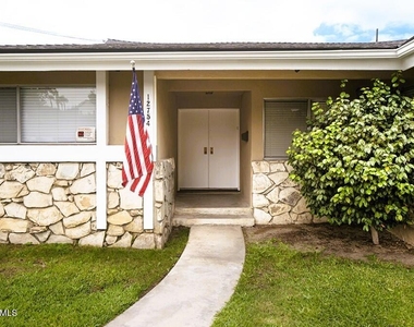 12754 Addison Street - Photo Thumbnail 6