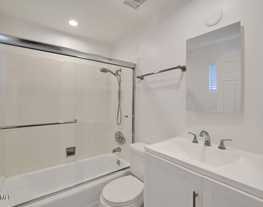 12754 Addison Street - Photo Thumbnail 21