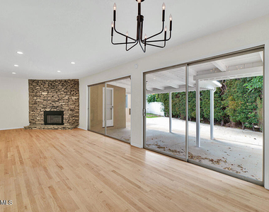 12754 Addison Street - Photo Thumbnail 9