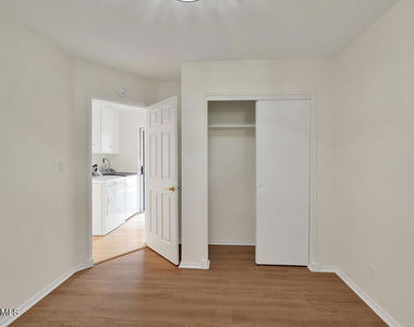 12754 Addison Street - Photo Thumbnail 19