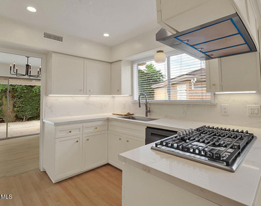 12754 Addison Street - Photo Thumbnail 16