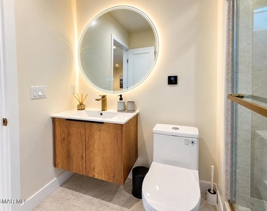 8324 Bardwell Avenue - Photo Thumbnail 16