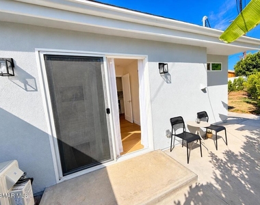 8324 Bardwell Avenue - Photo Thumbnail 21