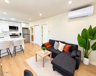 8324 Bardwell Avenue - Photo Thumbnail 2