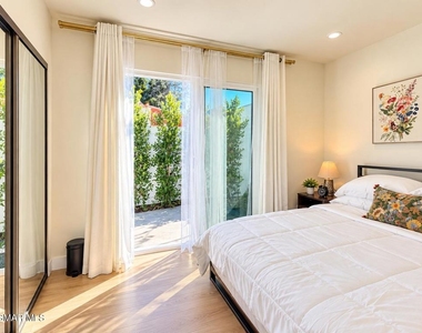 8324 Bardwell Avenue - Photo Thumbnail 11