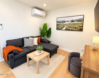 8324 Bardwell Avenue - Photo Thumbnail 3