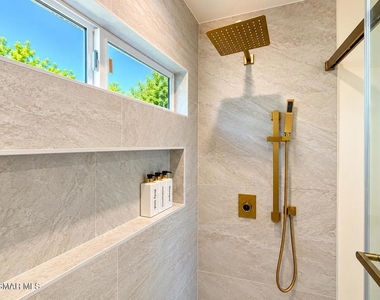 8324 Bardwell Avenue - Photo Thumbnail 18