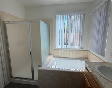4944 Monument Street - Photo Thumbnail 9