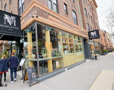 West 22nd Street - Photo Thumbnail 6