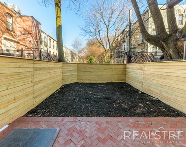 51 Rockaway Ave - Photo Thumbnail 5