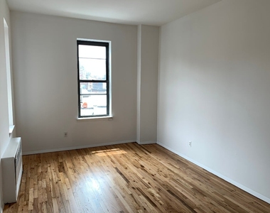 West 85th Street - Photo Thumbnail 6