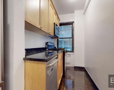 East 56th Street - Photo Thumbnail 4