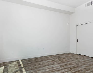 1355 El Camino Real - Photo Thumbnail 12