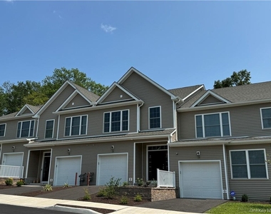 16 Pinto Road W - Photo Thumbnail 32