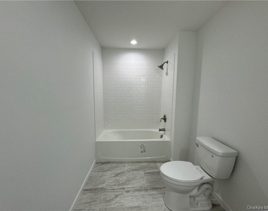 16 Pinto Road W - Photo Thumbnail 27