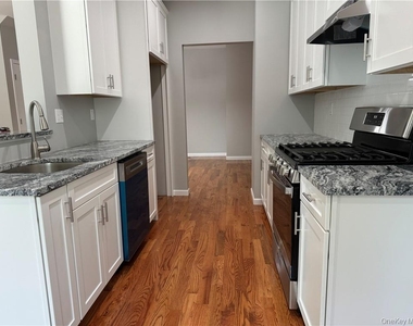 16 Pinto Road W - Photo Thumbnail 13