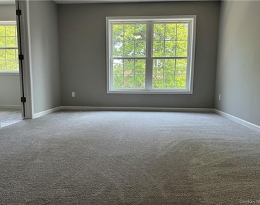 16 Pinto Road W - Photo Thumbnail 17