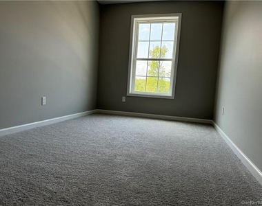 16 Pinto Road W - Photo Thumbnail 26