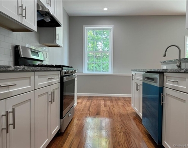16 Pinto Road W - Photo Thumbnail 10