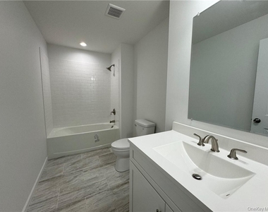 16 Pinto Road W - Photo Thumbnail 24