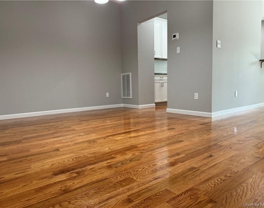 16 Pinto Road W - Photo Thumbnail 6