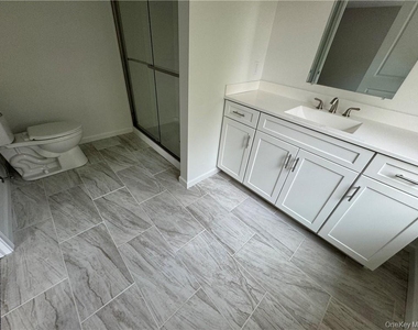 16 Pinto Road W - Photo Thumbnail 20