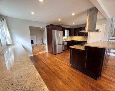 32 Garnet Lane - Photo Thumbnail 1