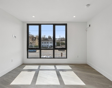 325 Manville Road - Photo Thumbnail 8