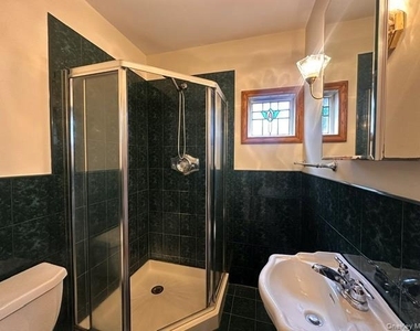 22 Cedar Street - Photo Thumbnail 12