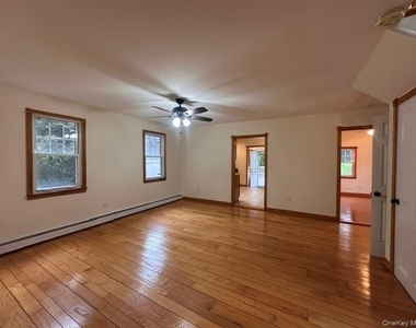 22 Cedar Street - Photo Thumbnail 8