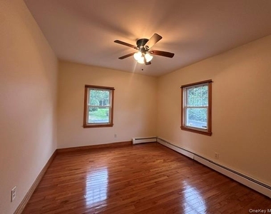 22 Cedar Street - Photo Thumbnail 11
