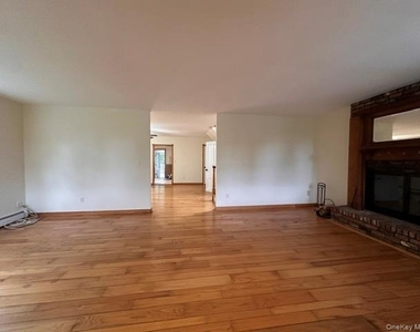 22 Cedar Street - Photo Thumbnail 10